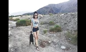 Hanno ucciso i cammelli per soldi e usano le due zampe film erotici retro di capra.