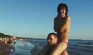 Una film erotici per adulti ragazza bionda con fiori tono e si occupa di anale immorale.