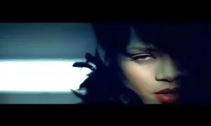 Una donna corre dal dottore filmatierotici pervertito.