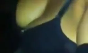 Un slut in il camera da letto avendo video erotici e sensuali sesso con un maturo uomo