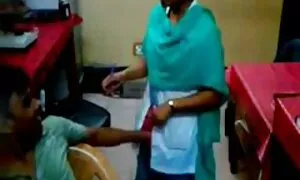 Ho tutto quello che vuole e ha in bocca, il bambino era molto erotico gratis sorpreso, ma contento.