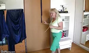 Gli uomini film erotico completo gratis iniziano mhmhm in due modi